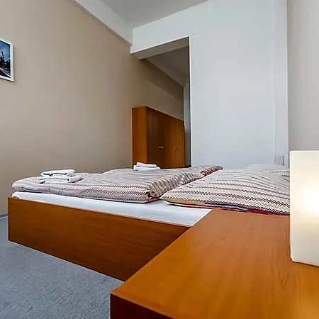 Hotel Vp1 2*