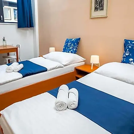 Hotel Vp1 2*